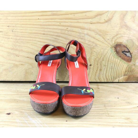 New Tommy Girl Shoes 10M Platform Tweed Floral Embroidered Leather Sandals Shoes - Picture 3 of 8